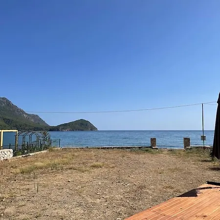 Lidya Tiny House Villa